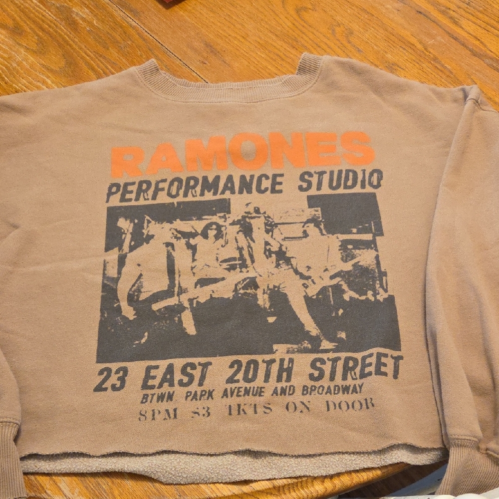 American Eagle Outfitters Brown RAMONES Graphic Sweatshirt